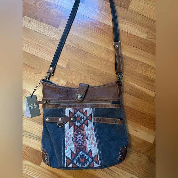 NWT Myra Western Style Crossbody bag - Picture 9 of 10